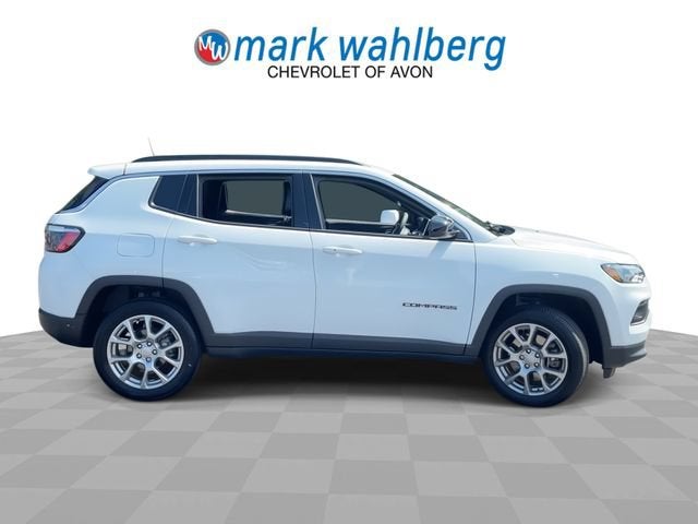 2024 Jeep Compass Latitude Lux FWD