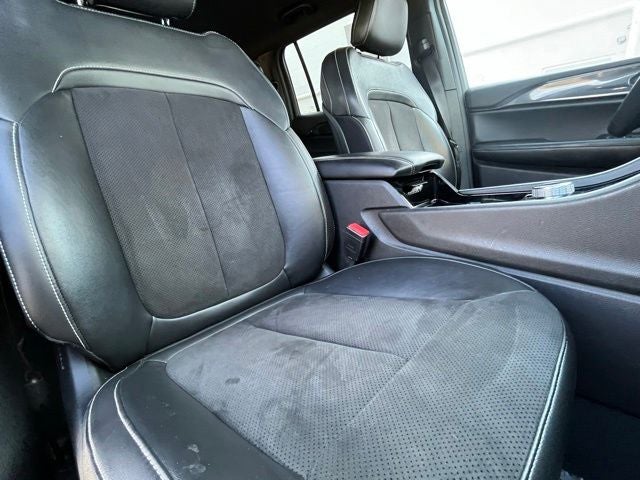 2022 Jeep Grand Cherokee L Altitude 4x4