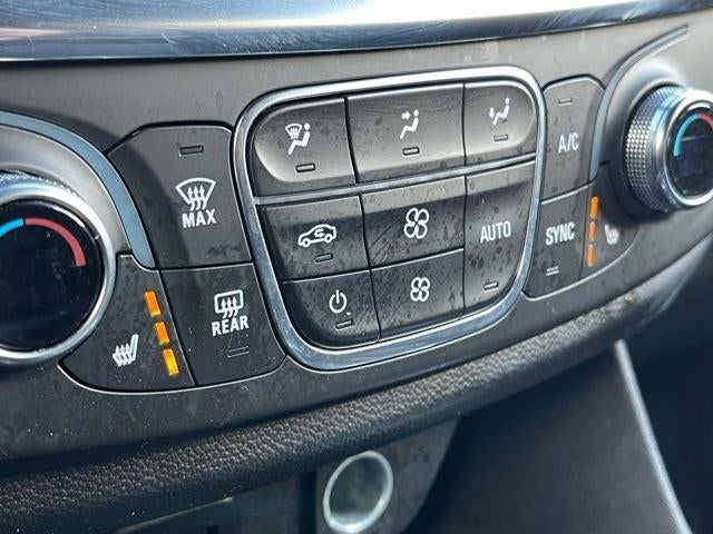 2024 Chevrolet Traverse Limited FWD LT Leather