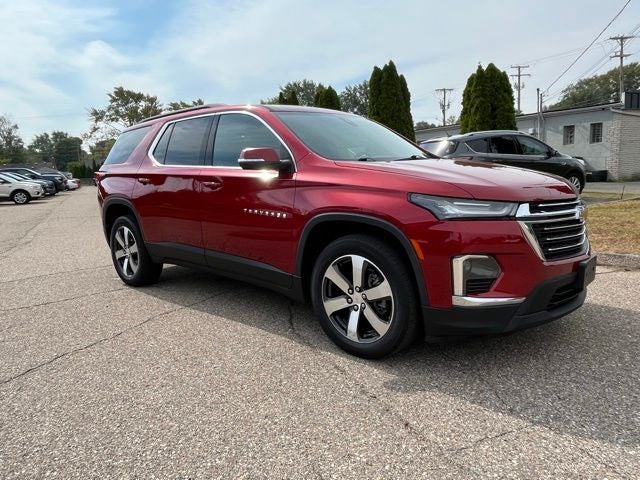 2022 Chevrolet Traverse AWD LT Leather