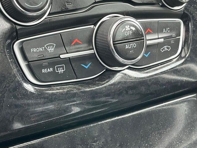 2023 Chrysler 300 Touring-L AWD