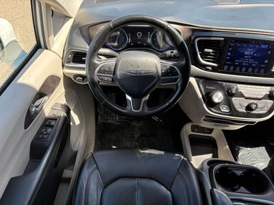 2017 Chrysler Pacifica Touring L Plus