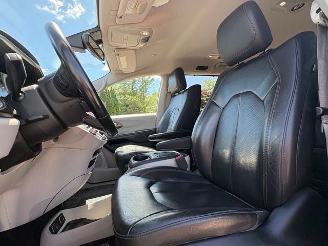 2017 Chrysler Pacifica Touring L Plus