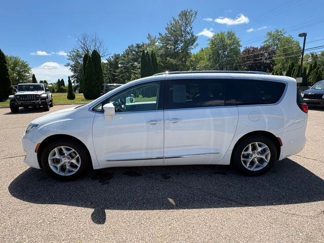 2017 Chrysler Pacifica Touring L Plus