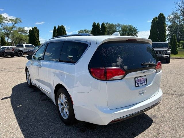 2017 Chrysler Pacifica Touring L Plus