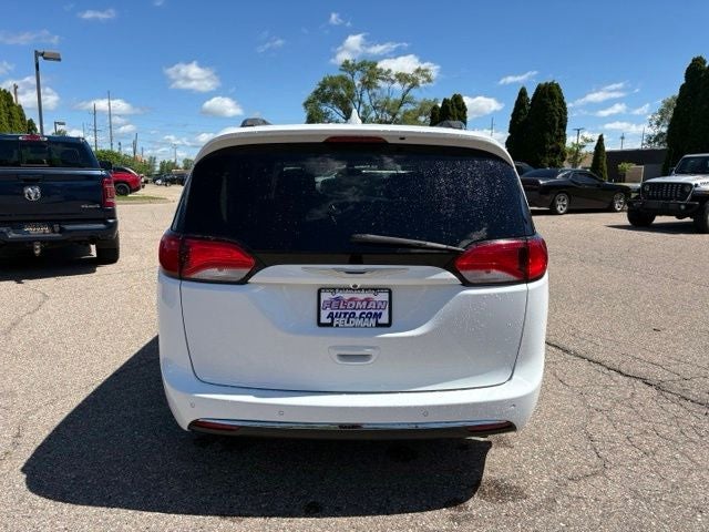 2017 Chrysler Pacifica Touring L Plus