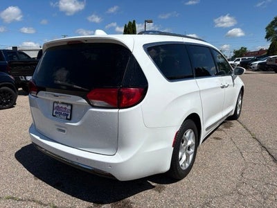 2017 Chrysler Pacifica Touring L Plus
