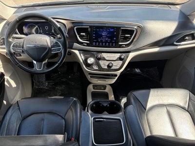 2017 Chrysler Pacifica Touring L Plus