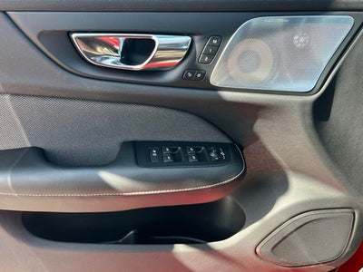 2019 Volvo S60 T6 R-Design