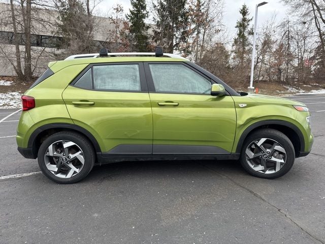 2022 Hyundai Venue SEL