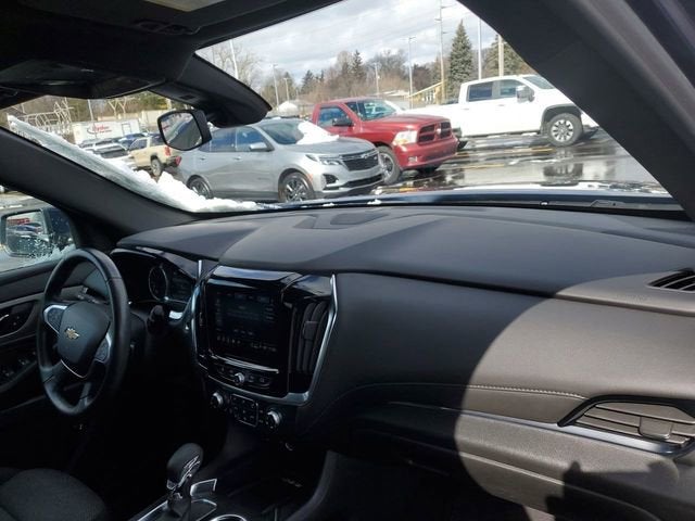 2022 Chevrolet Traverse LT Cloth