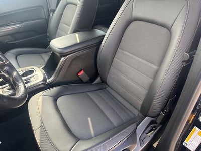 2022 GMC Canyon 4WD AT4 w/Cloth