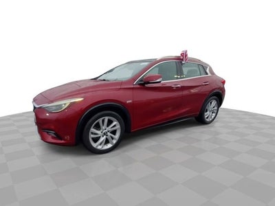 2017 INFINITI QX30 Premium