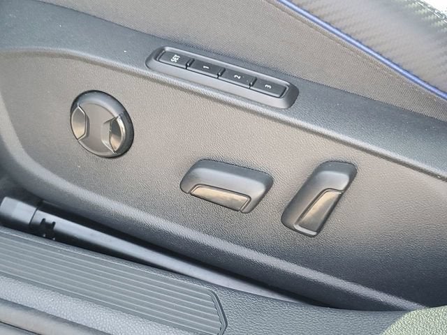 2024 Volkswagen Golf R Base