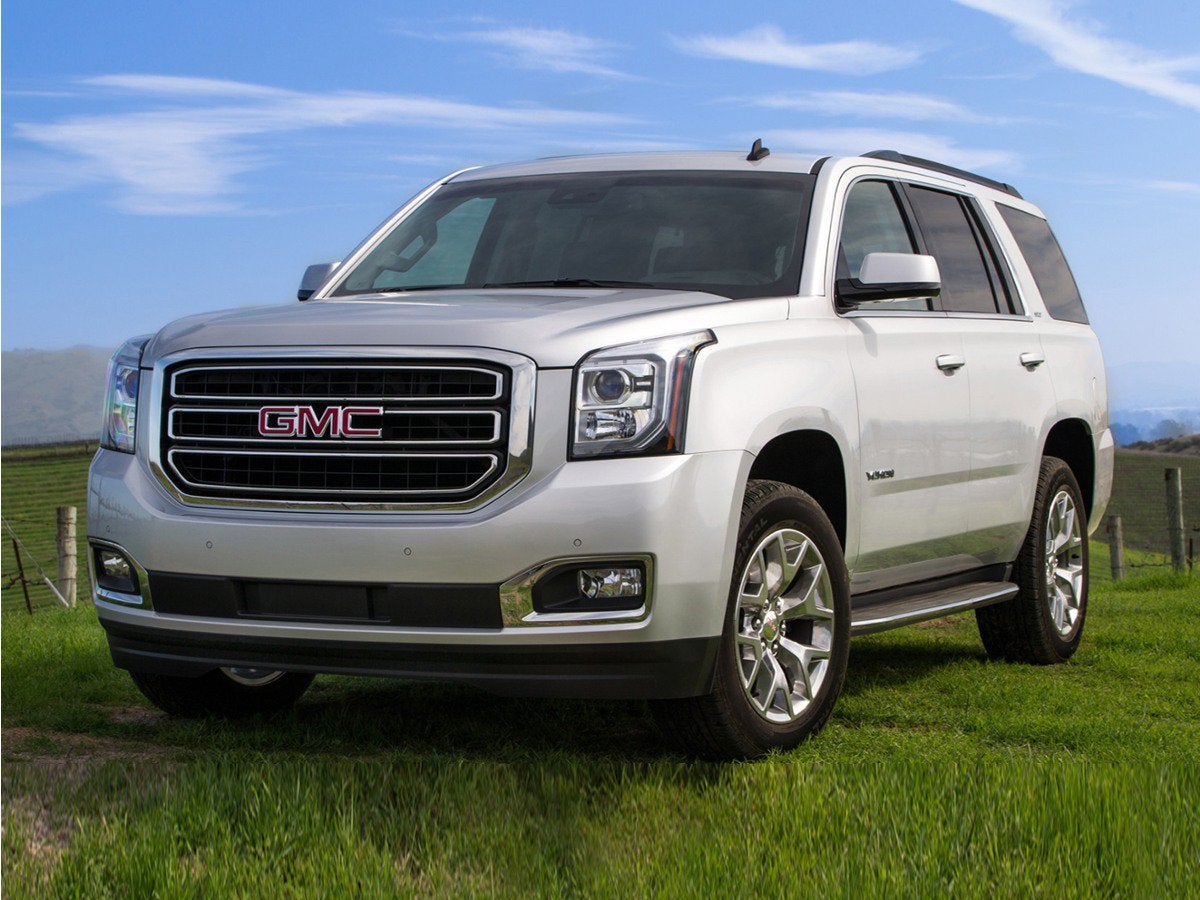 2018 GMC Yukon SLE in Onyx Black — front three-quarter view