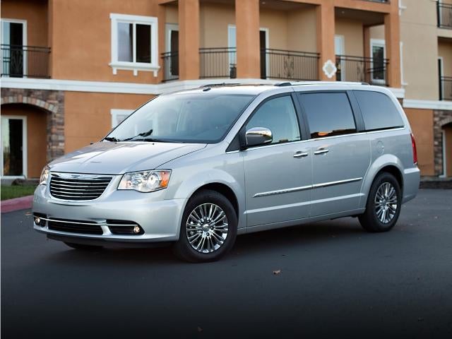 2013 Chrysler Town & Country Touring-L's photo