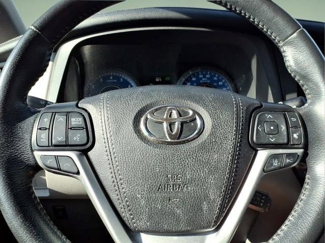 2019 Toyota Sienna XLE Auto Access Seat