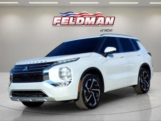 2023 Mitsubishi Outlander Base