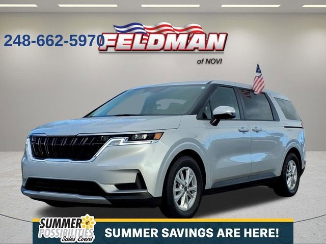 2022 Kia Sedona LX's photo