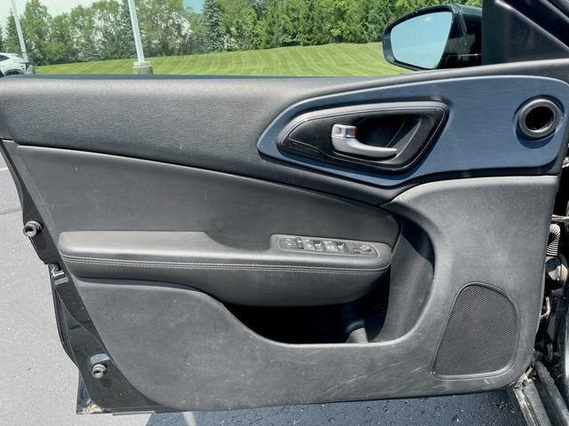 2016 Chrysler 200 S