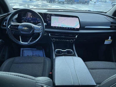 2025 Chevrolet Traverse AWD LT