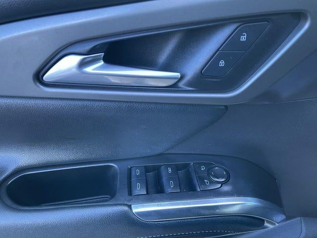 2025 Chevrolet Traverse AWD LT