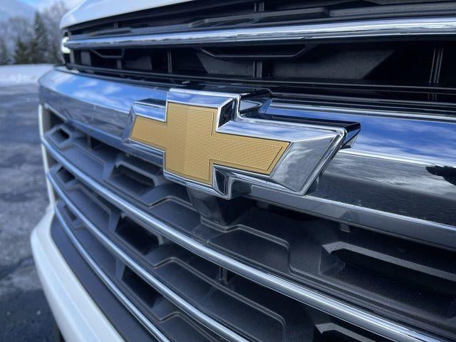 2025 Chevrolet Traverse AWD LT