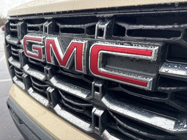 2023 GMC Canyon 4WD AT4