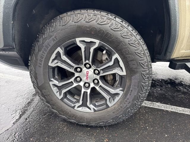 2023 GMC Canyon 4WD AT4