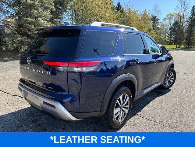 2023 Nissan Pathfinder SL 4WD