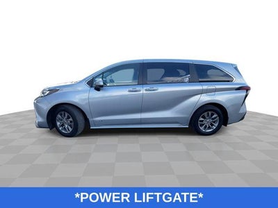 2021 Toyota Sienna XLE