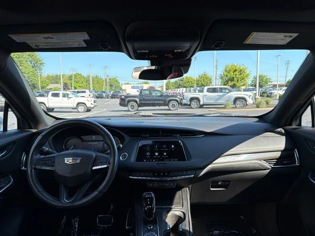 2022 Cadillac XT4 Sport