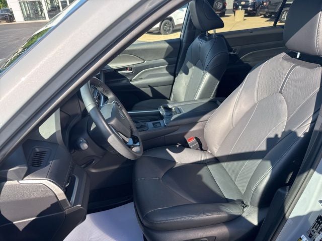 2025 Toyota Grand Highlander Hybrid Nightshade Edition