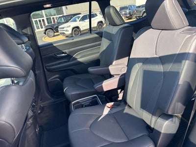 2025 Toyota Grand Highlander Hybrid Nightshade Edition