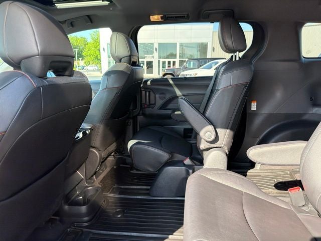 2023 Toyota Sienna XSE 7 Passenger