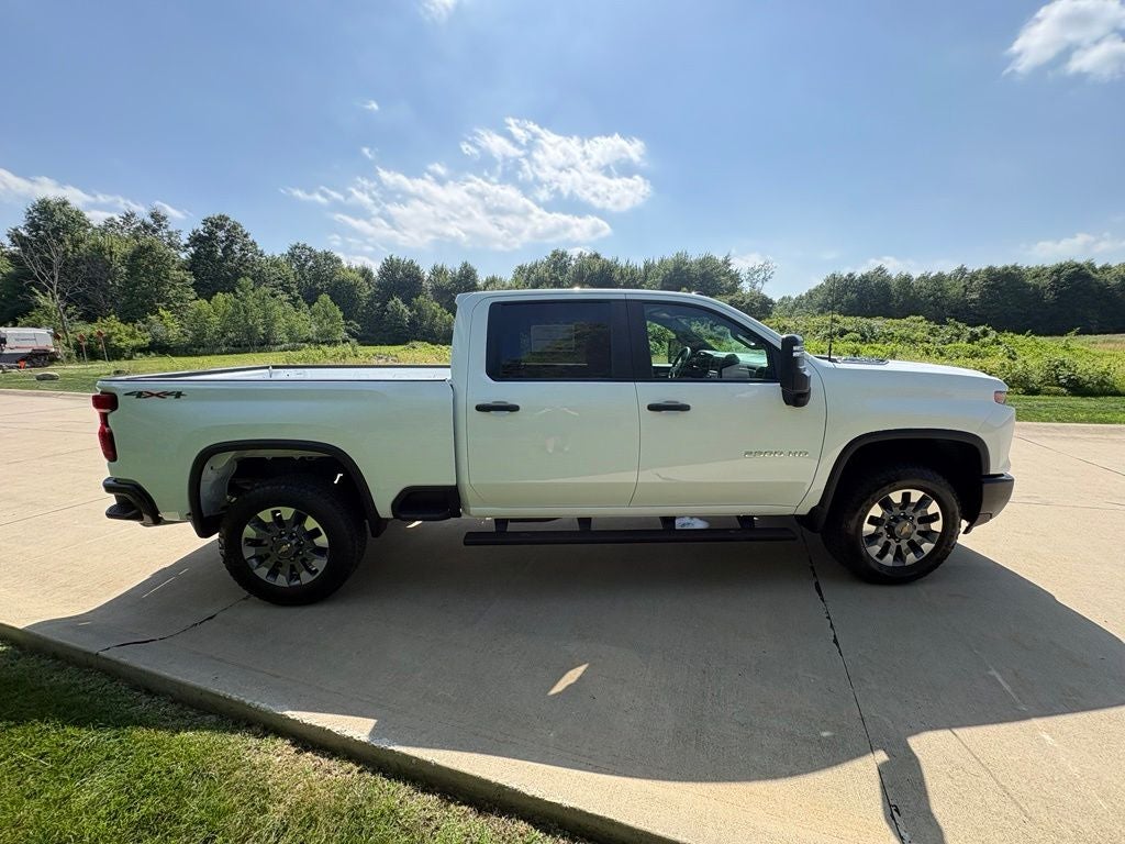 2026 Chevrolet Silverado 2500HD Custom