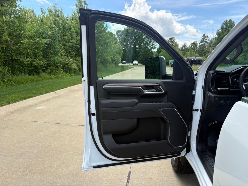 2026 Chevrolet Silverado 3500HD LTZ
