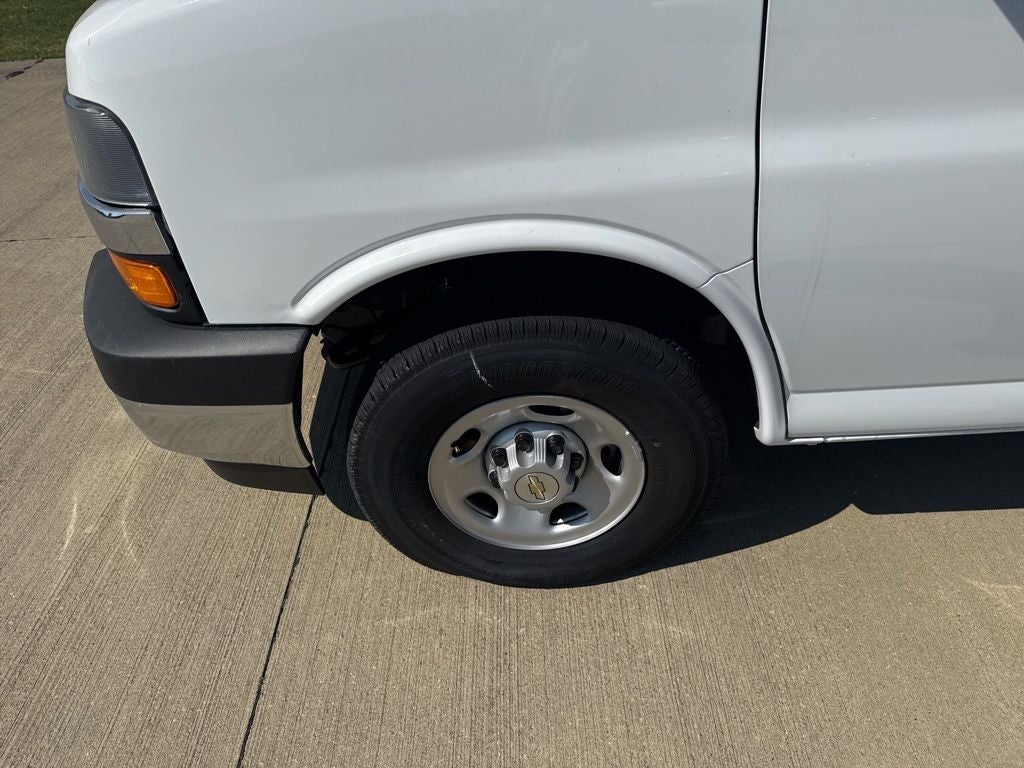2025 Chevrolet Express 2500 Work Van Cargo