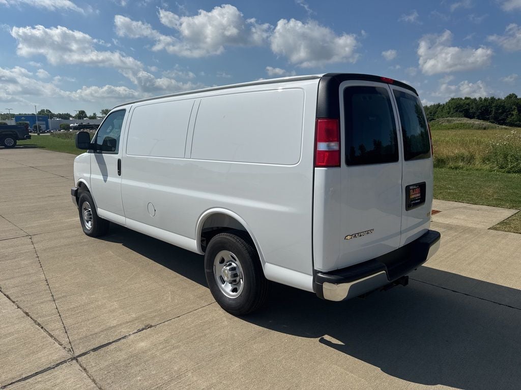 2025 Chevrolet Express 2500 Work Van Cargo