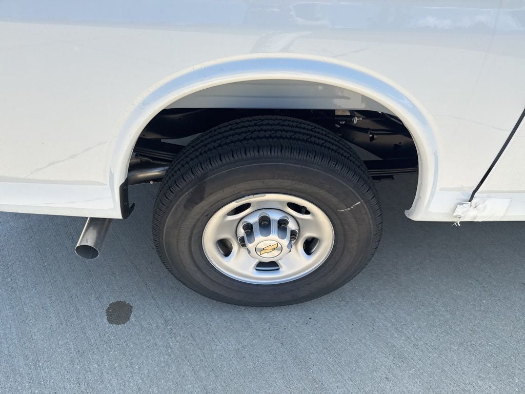 2025 Chevrolet Express 2500 Work Van Cargo