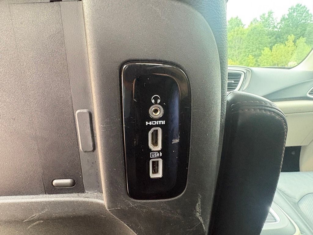2020 Chrysler Pacifica Touring L Plus