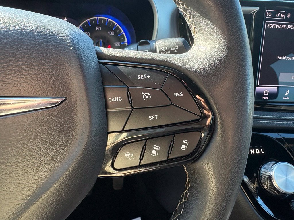 2023 Chrysler Pacifica Touring