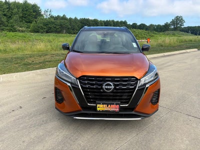 2023 Nissan Kicks SR