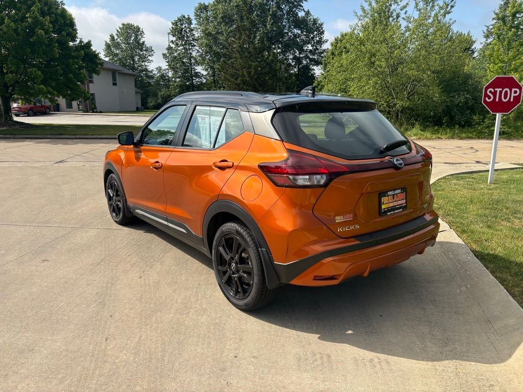 2023 Nissan Kicks SR