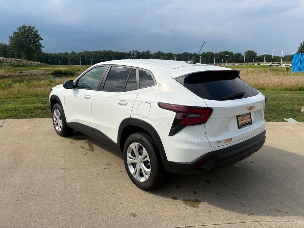 2025 Chevrolet Trax LS