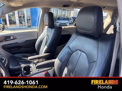 2017 Chrysler Pacifica Touring L Plus