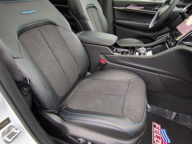 2023 Jeep Grand Cherokee Trailhawk 4xe