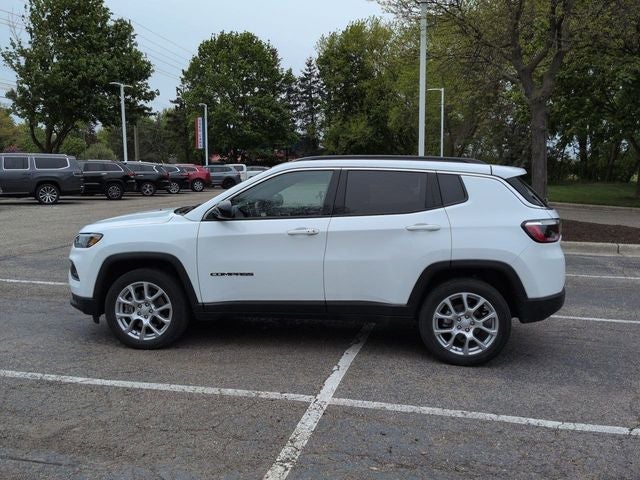 2024 Jeep Compass Latitude Lux