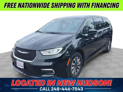 2023 Chrysler Pacifica Hybrid Touring L