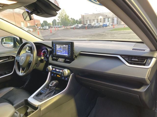 2020 Toyota RAV4 XLE Premium